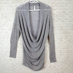 CELESTE Stretchy Cover-Up Black White Stripes Size Large